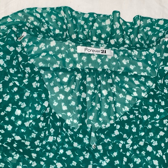 Green blouse - Picture 7 of 7